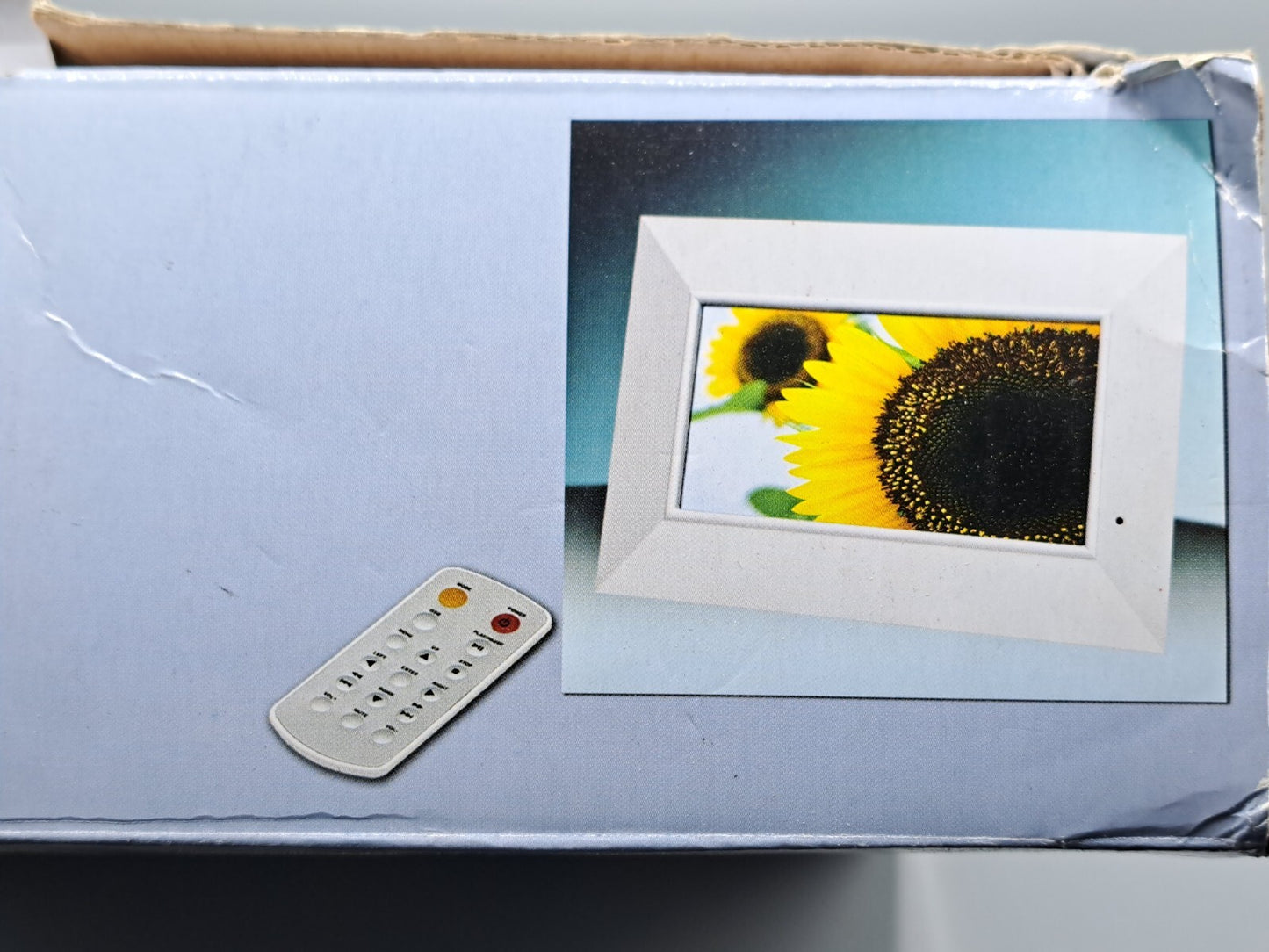 Salora DPF-9002MR Digitaler Bilderrahmen, Weiß mit Fernbedienung