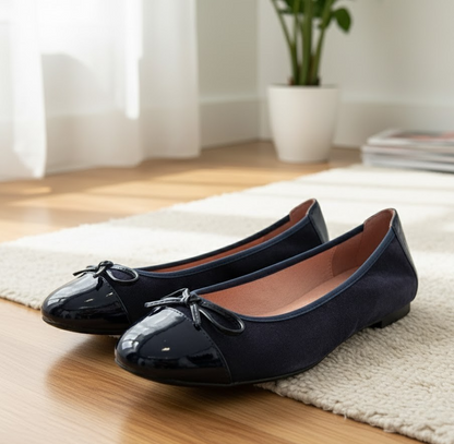 JOLANA & FENENA Damen Ballerinas Dunkelblau Leder Lack Schleife Schuhe G2