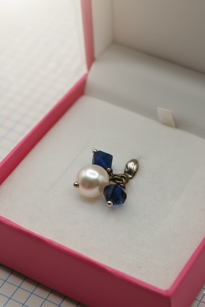 Ines de la Fressange Anhänger Schmuck Elegant Damen Accessoire