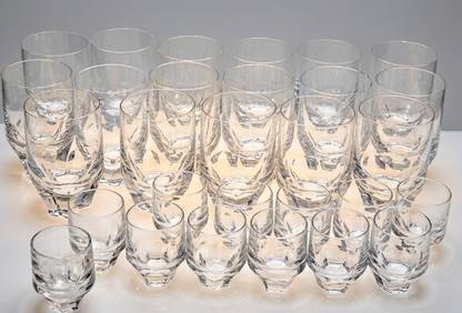 Antiquitäten Gläser 12x Schnapsläser 17x Wassergläser Sammlerstücke