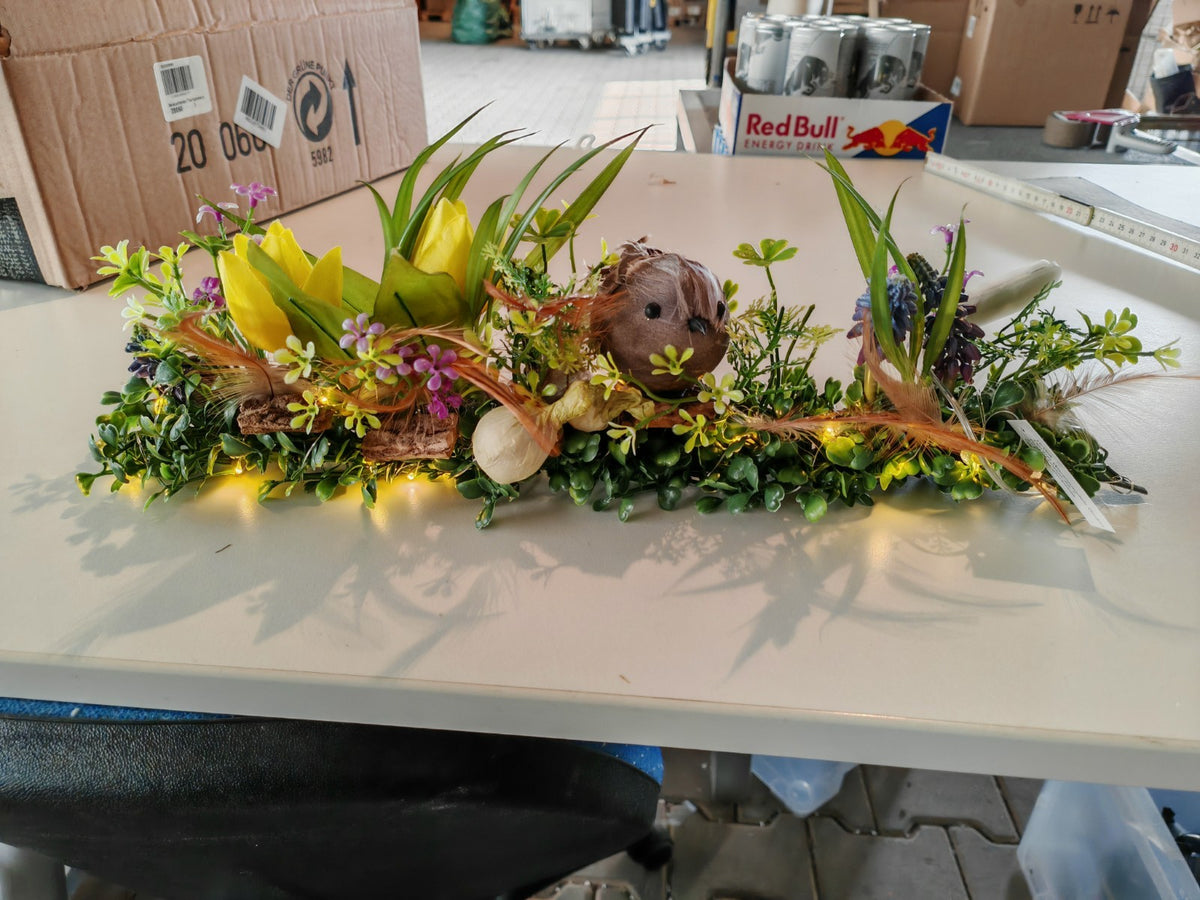 TEWA LED Tischgesteck 42 cm Frühlingsdeko Tulpen Vogel Kunstblumen D10