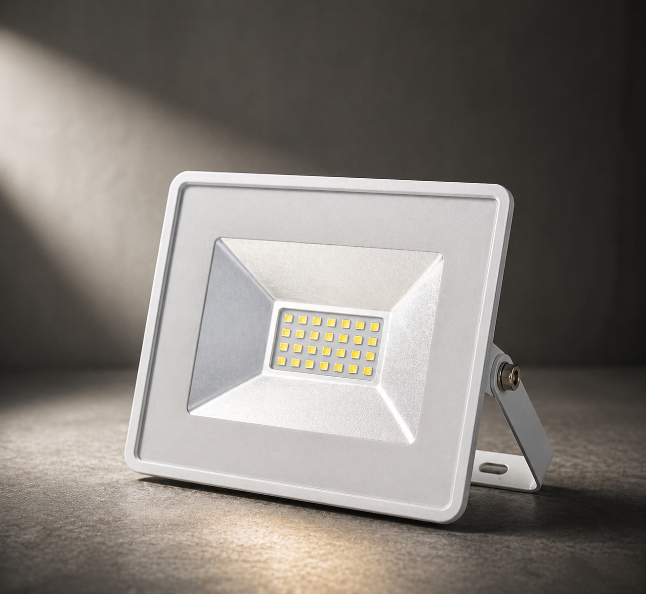 Armour Dannroth LED Flutlicht 10W Außenstrahler IP65 Kaltweiß hell