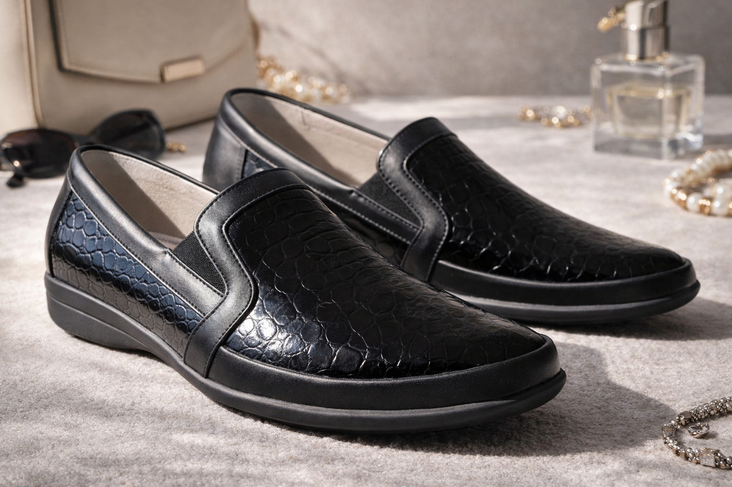 VITAFORM Schuhe Damen 42 – Slipper Leder Stretch Schwarz Komfort