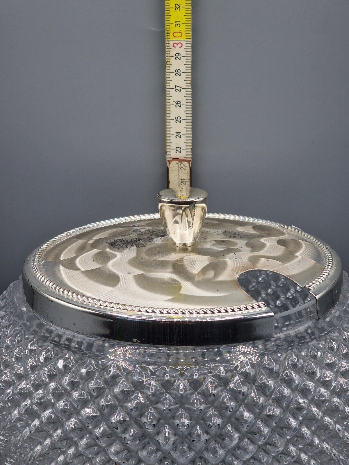 Bowleglas mit Deckel, 21 cm Höhe, Antiquität
