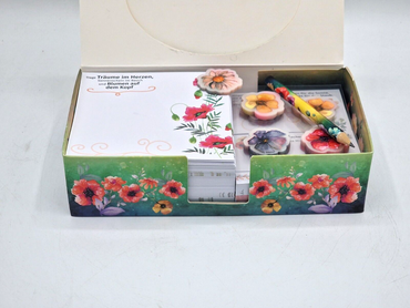 Zettelbox Blumenliebe mit Post-its und Bleistift