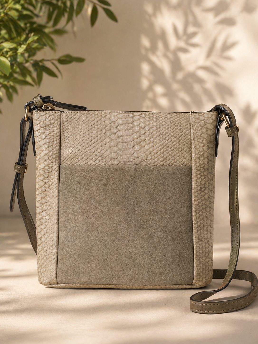 PICARD Lizzy 2329 Damen Umhängetasche Matcha Schultertasche Reptil Optik H3