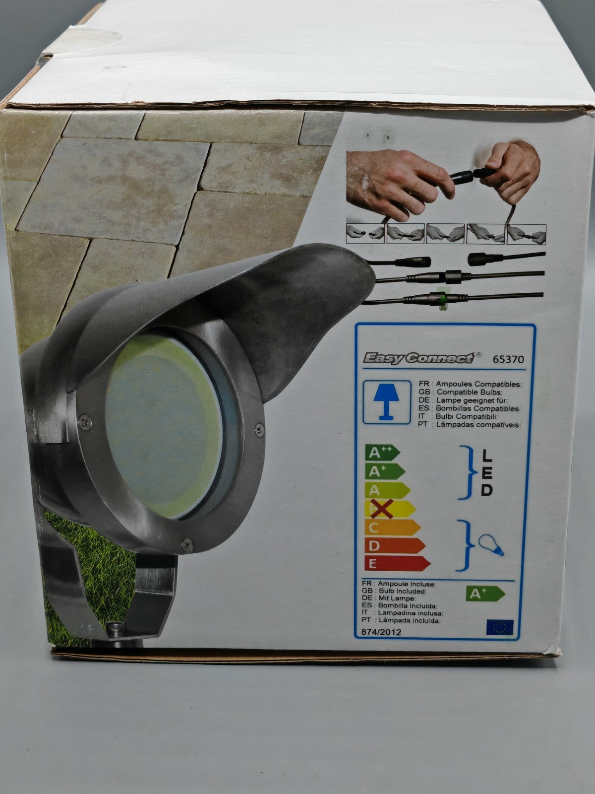 Easy Connect Gartenlampe LED 3000K 850 Lumen IP67 Außenlampe