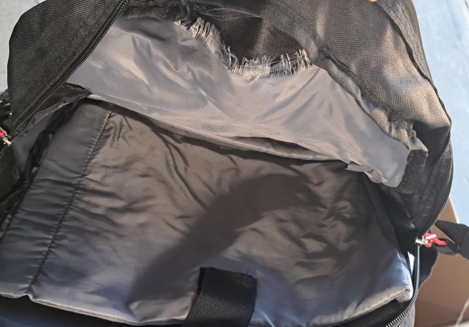 Donnay Rucksack, Schwarz mit Fehler