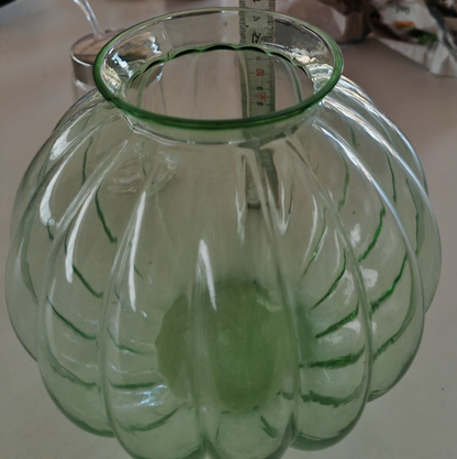 Glasvase Grün Bauchvase Rillenglas Blumenvase Dekovase Vintage Optik 14 cm B5