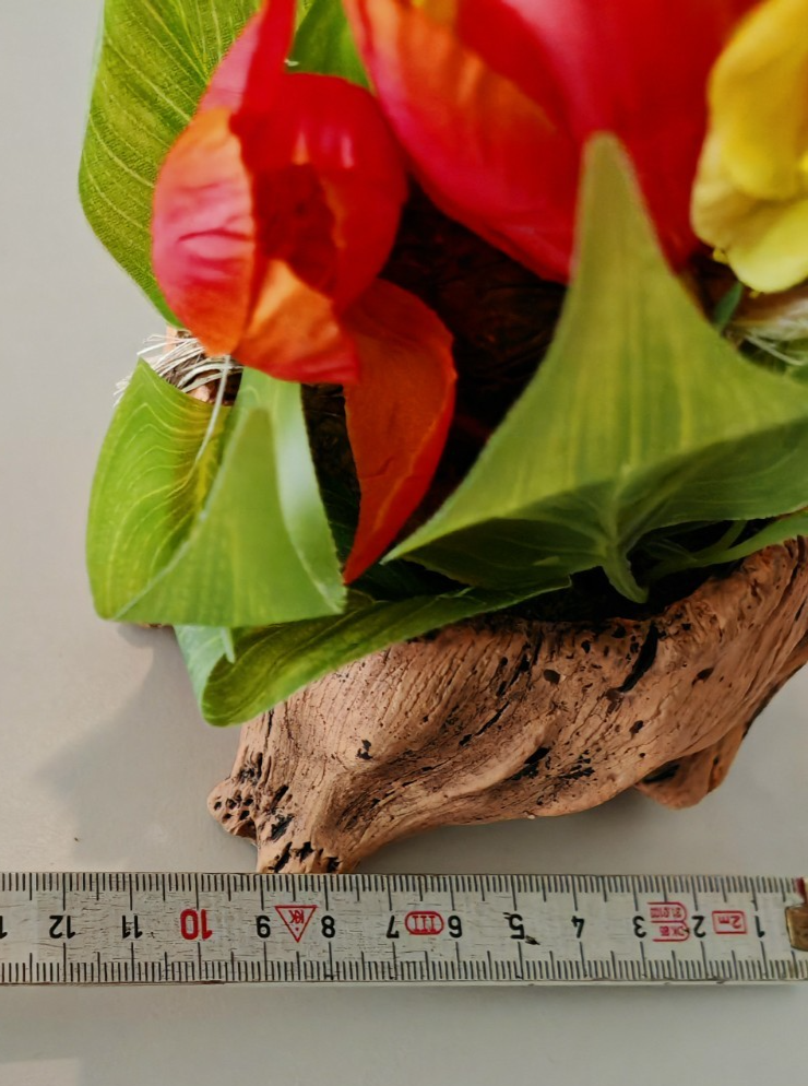 Kunstblumen Gesteck Gelb Rot im Baumstamm Topf 22 cm Blumendeko Tischdeko C6