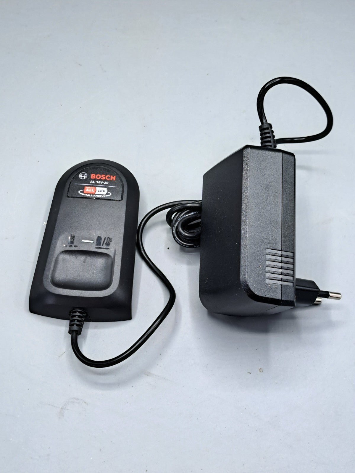 Bosch-Ladegerät AL 18V-20
