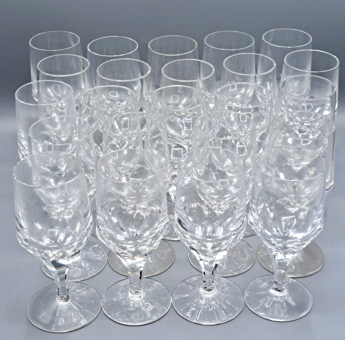 Vintage Likörgläser 23er Set – Antiquität Sammler Gläser