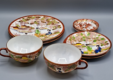 Teeservice 2 Personen, 2 Tassen, Teller, Unterteller, Zusatzteller