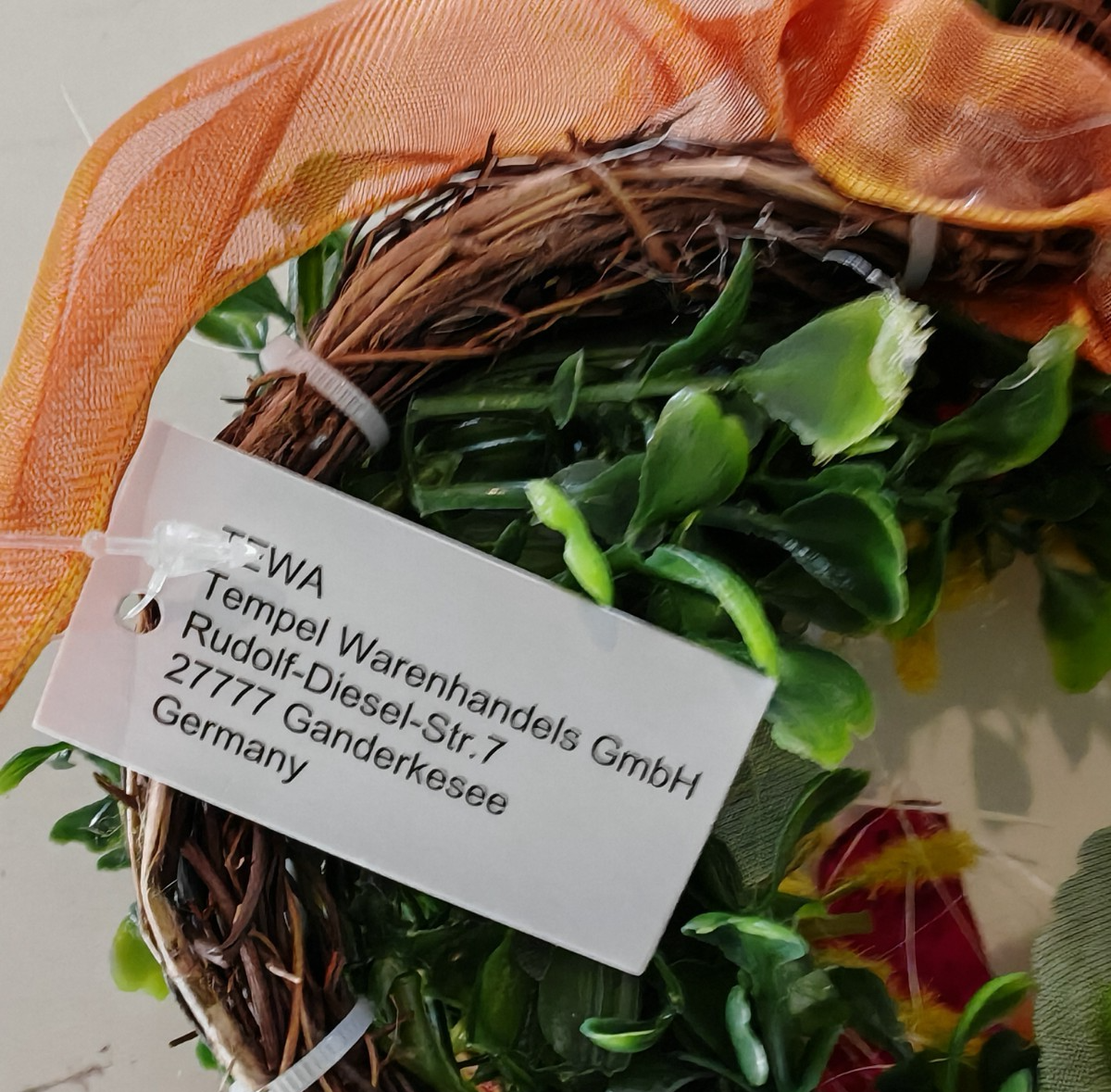 Frühlingskranz Türkranz 25 cm Kunstblumen Rosen Schmetterlinge Herz Orange E6