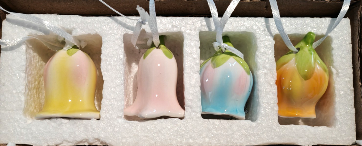 My Flair Blumenglöckchen 4er Set Keramik Blumen Anhänger Frühlingsdeko C6
