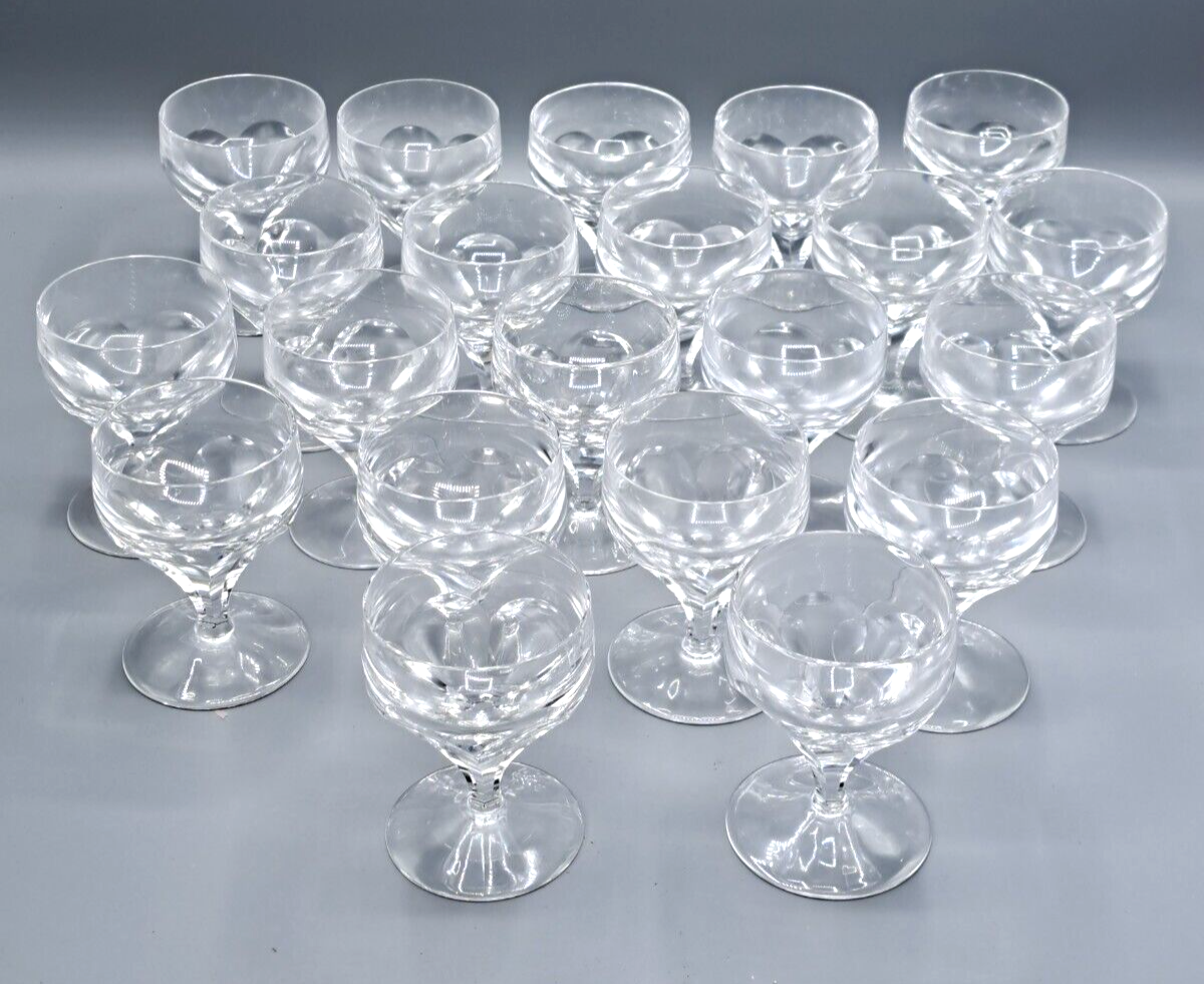 Antiquität Likörgläser 21-teilig Gläser Set Vintage Sammlerstück