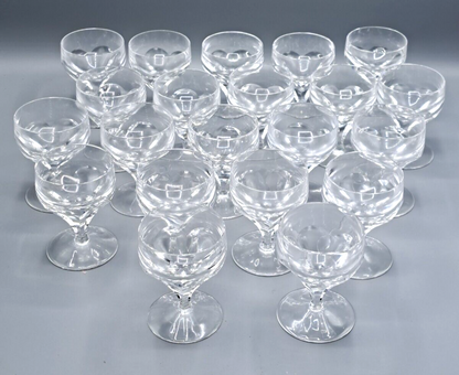 Antiquität Likörgläser 21-teilig Gläser Set Vintage Sammlerstück