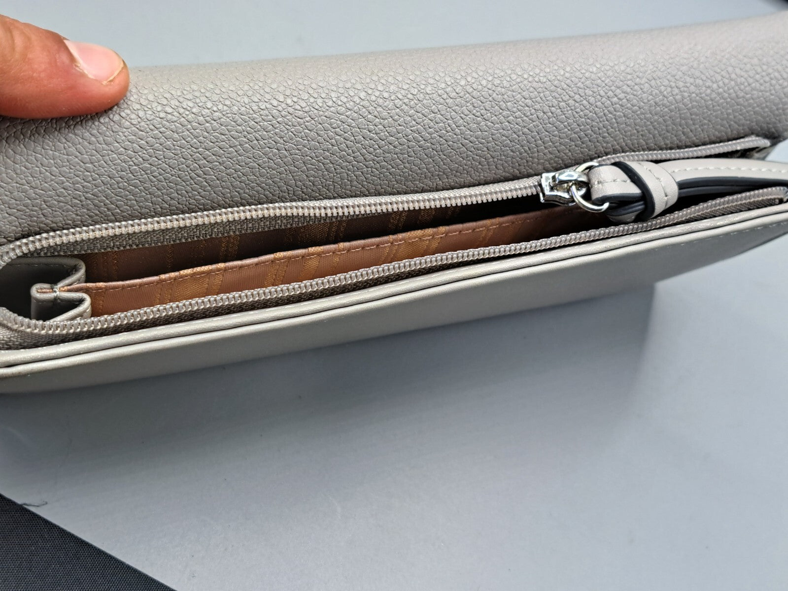 Fiorelli Damen Geldbörse – Reißverschluss defekt, gebraucht, stylisch