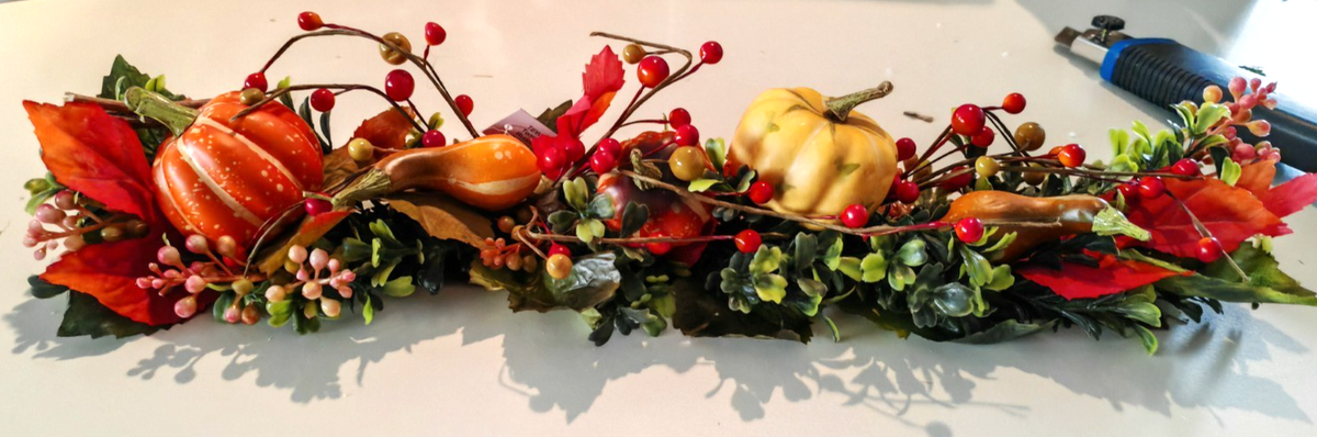 Herbstdeko Tischläufer 50 cm Kürbisse Beeren Herbstgesteck Tischdeko D10